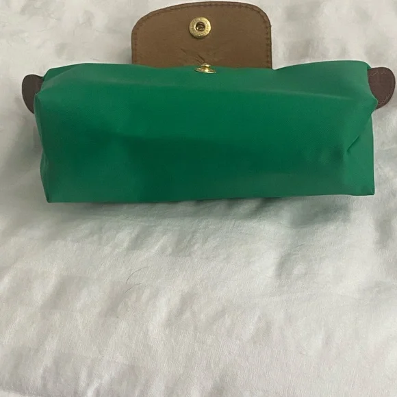 Longchamp Green and Brown Cosmetic Bag with Classic Design - Picture 7 of 9
